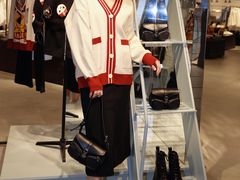 -URBAN REVIVO(七宝领展广场店)