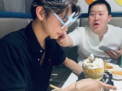 -海底捞火锅(长宁路龙之梦店)