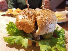 芝士培根和牛汉堡-漪龙台·B26 Rooftop Lounge