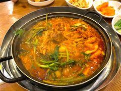 -喇喇排骨火锅·传统韩式脊骨汤(望京西园总店)