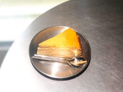 岩烧芝士蛋糕-RWORK·COFFEE(滨江店)