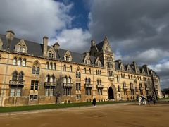 -牛津大学