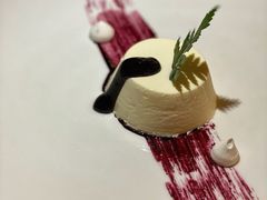意式奶冻配蓝莓酱-casamosaico卡萨马可意大利餐厅