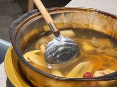 武定母鸡炖野生菌-半山腰·云南菜(侨福芳草地店)