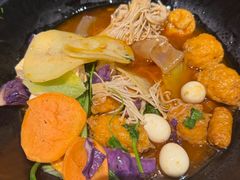 -万记麻辣烫国展总店