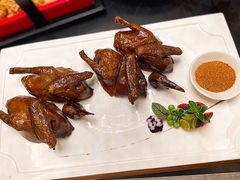 广式脆皮乳鸽-英冠索菲特酒店·萧湘阁中餐厅