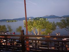 -楼外楼·停车场