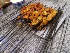 -马克力木手抓炕锅烤羊肉(盐湖一小区店)