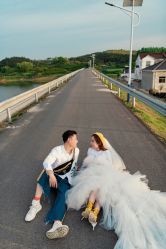 -雪中彩影婚纱摄影·微光艺术中心