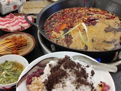 -四小区火锅·巷子里的重庆火锅(花照壁店)
