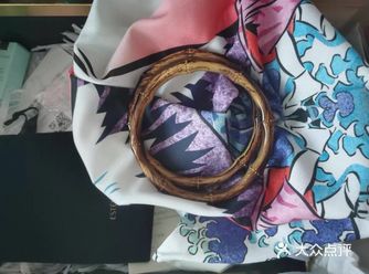 不厚重，不怕近看，底妆自然不厚重