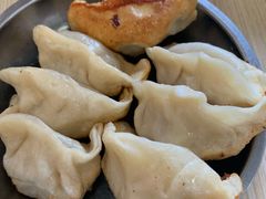 -黄阿姨锅贴大王(万航渡路店)