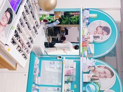 -英伦眼镜蔡司依视路折扣店(通州万达店)