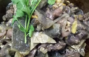 Clay Pot Baked River Fish