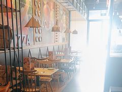 -菲滋意式餐厅(金华银泰城店)