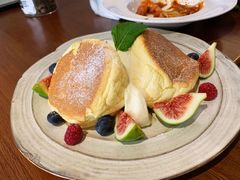 莓果奶油芝士舒芙蕾松饼-UPPER KITCHEN(延安路店)