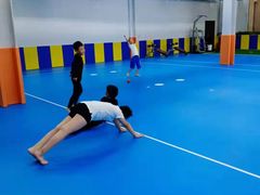 -健龙森俱乐部·游泳·健身·羽毛球综合体育馆