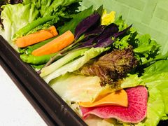 蔬菜拼盘-本家韩国烤肉(青岛万象城店)
