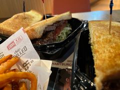 -The Habit Burger Grill 哈比特汉堡(复兴soho店)