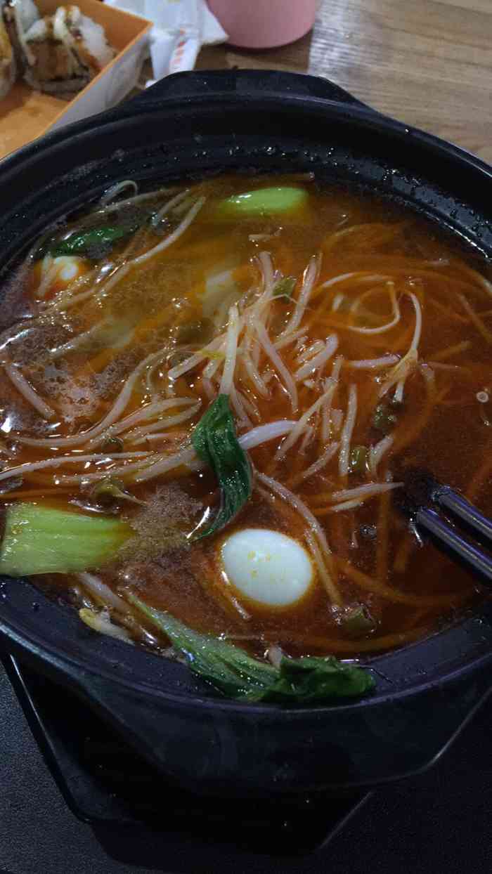 打分 云南过桥米线想到家里味道,就过来吃了,但是和老家的比真的差