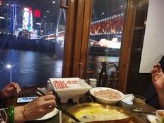 -小天鹅火锅·一线江景洪鼎旗舰店(洪崖洞店)