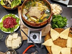 -三锅莊·牦牛肉火锅·香格里拉特色藏餐宴请餐厅(菱角塘路店)