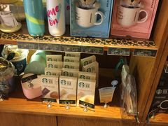 零售区-星巴克(静安嘉里中心B2店)