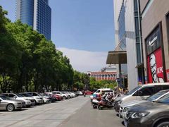 -宜昌均瑶国际酒店(宜昌CBD购物中心夷陵广场店)