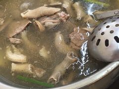 -老石黑山羊毛驴肉火锅(金凯广场店)
