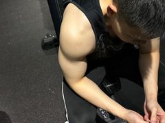 -英派斯健身旗舰店(海信国际中心馆)