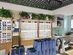 -视野联行眼镜·蔡司授权店(长白万象汇店)