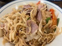 竹笋炒腊肉-妈妈的味道(和顺古镇店)