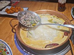 -洱火云南酸菜牛肉火锅(石景山当代商城店)