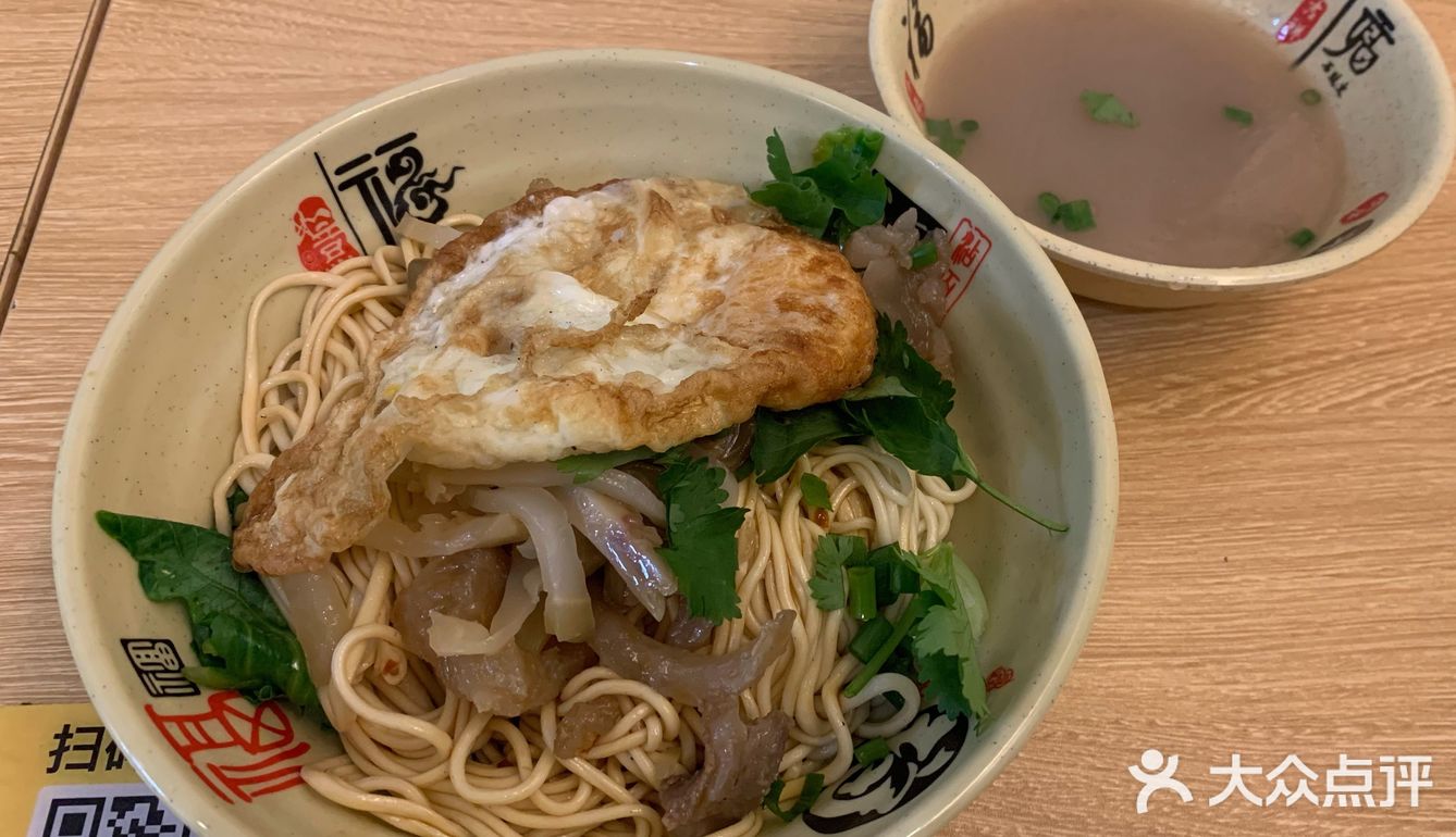 非常热门的一家拉面店