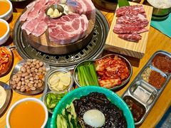 -唯成•韩国炭火烤肉 유성고기