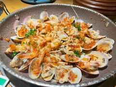 花甲爱上脆脆虾-吃饭皇帝大·土家民族菜(温州万象城店)