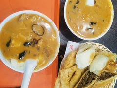胡辣汤豆腐脑两掺-方中山胡辣汤(成都首店)