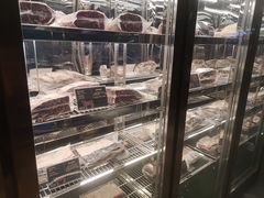面包甜点陈列柜-五星桥原切肥牛火锅·30年专注好牛肉(湖塘店)