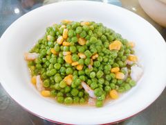 青豆炒河虾-一品味庄·地标武昌鱼·藕汤湖北菜(黄鹤楼店)