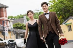 -雪中彩影婚纱摄影·微光艺术中心