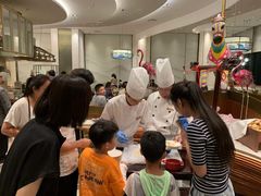 等位区-济南香格里拉·咖啡泉自助餐厅