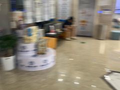 -茂菊口腔连锁(浦东南路店)