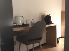 -柏曼酒店(广州天河体育中心林和西地铁站店)