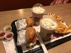 奶昔-The Habit Burger Grill 哈比特汉堡(复兴soho店)