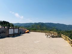 -鬼笑石后山停车场