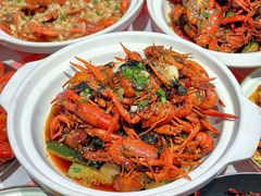 -肥小宝·金牌油焖大虾(襄阳龙虾地标店)