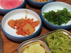 -明洞阿姨·韩式酱蟹烤肉·创意料理(三元桥店)