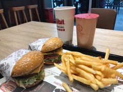 -The Habit Burger Grill 哈比特汉堡(爱琴海店)