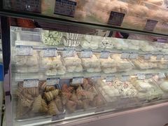 -白玉兰食品甜凤店(合生汇店)