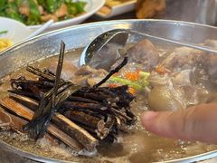 -头上红煨盐鸡·非遗院子餐厅